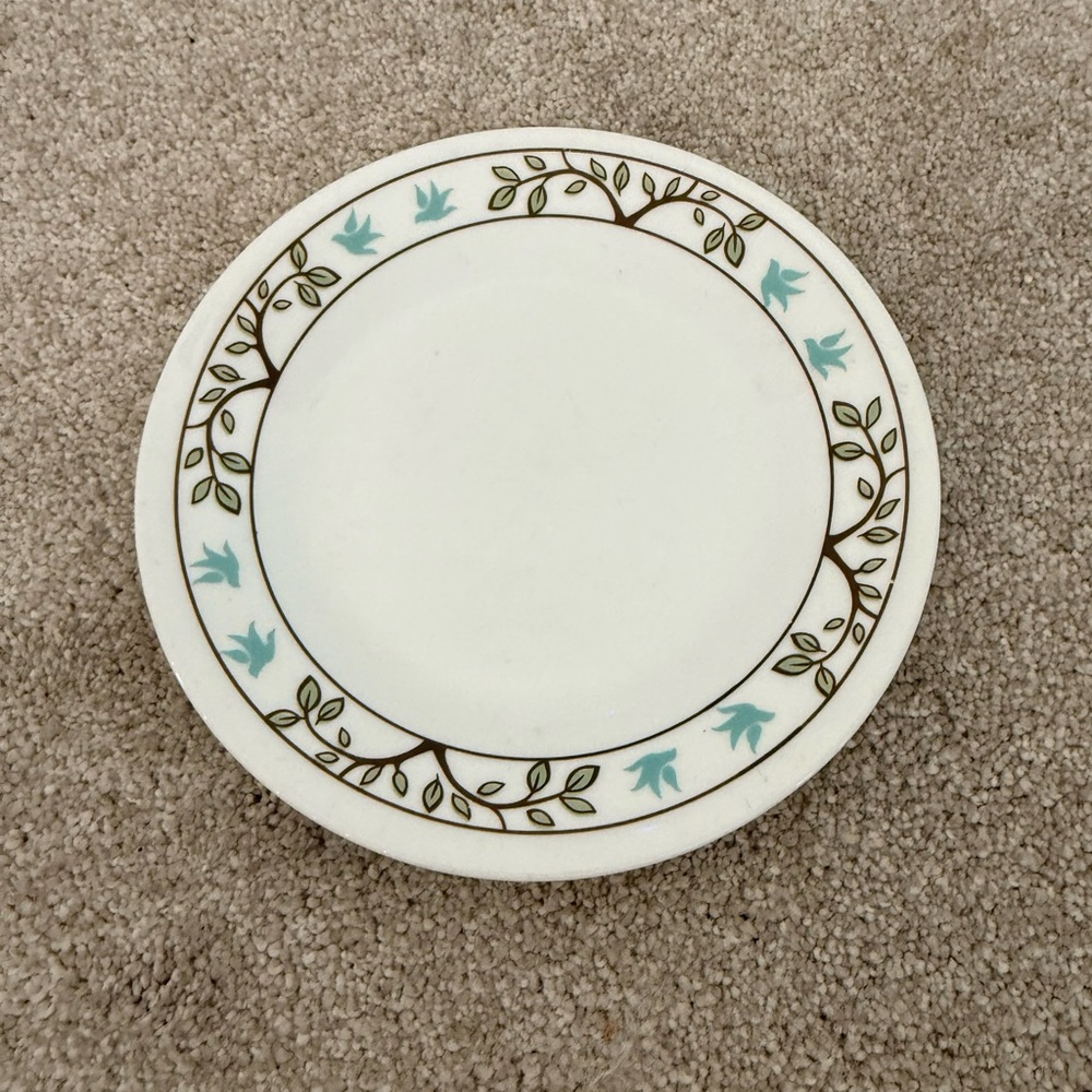 Elegant Corelle side Plate with Leaf Design